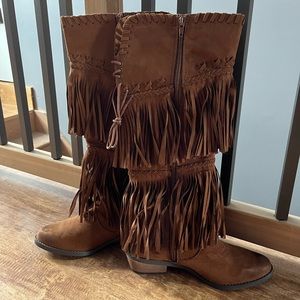 Brand new Fringe Boots